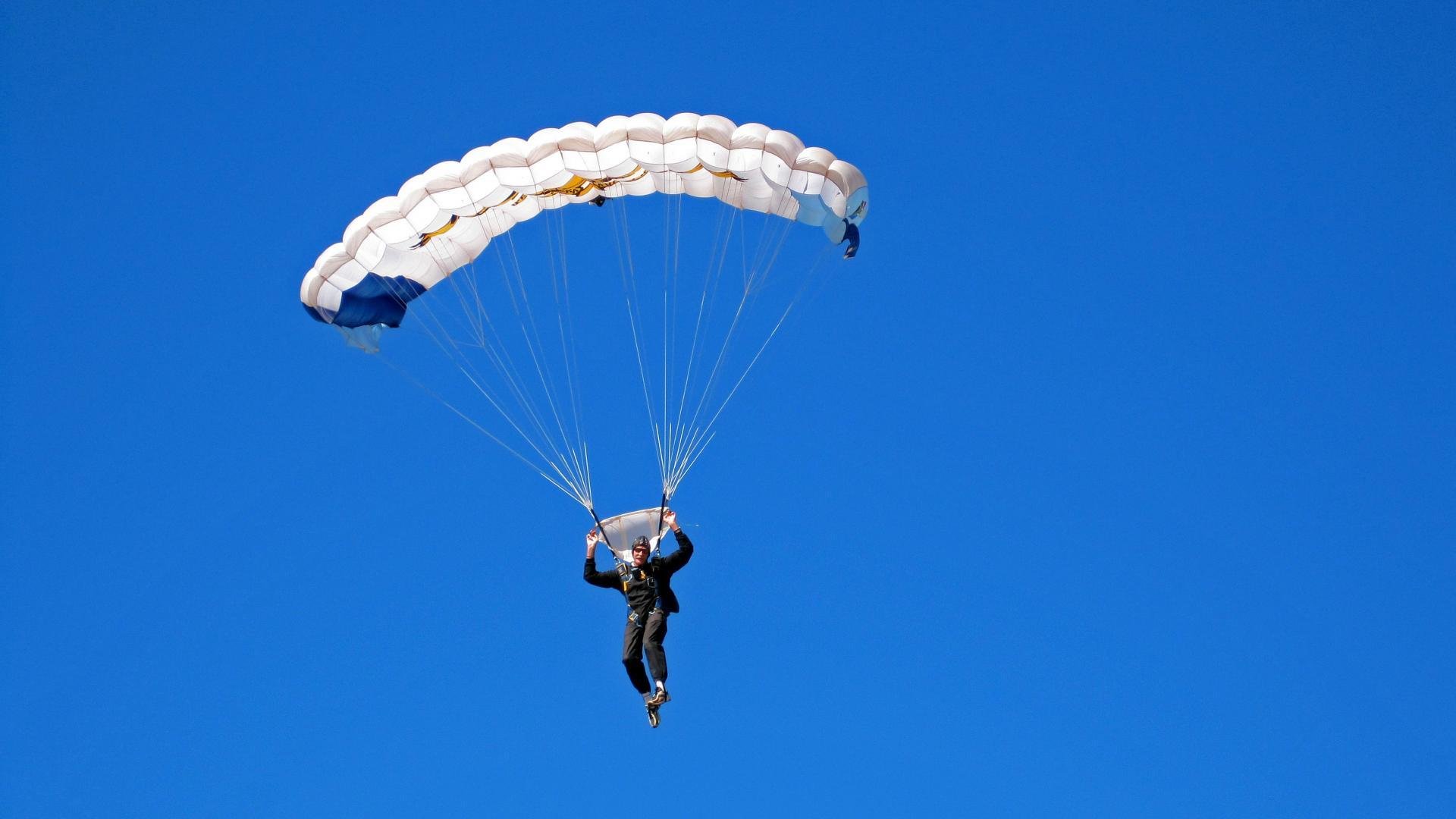 Karsa重返赛场，夺冠首场状态出色，法国队观众沸腾！观众掌声雷动